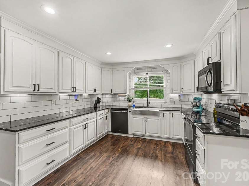5718 White Store Road, Wingate, NC 28174.  MLS# CAR4411897, YatesRealty ID 42518. 