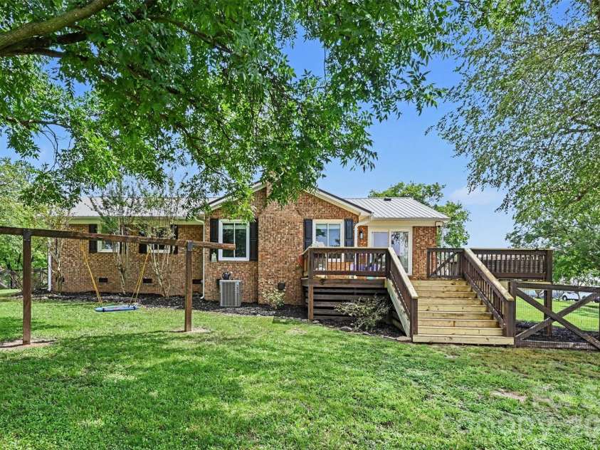 5718 White Store Road, Wingate, NC 28174.  MLS# CAR4411897, YatesRealty ID 42518. 