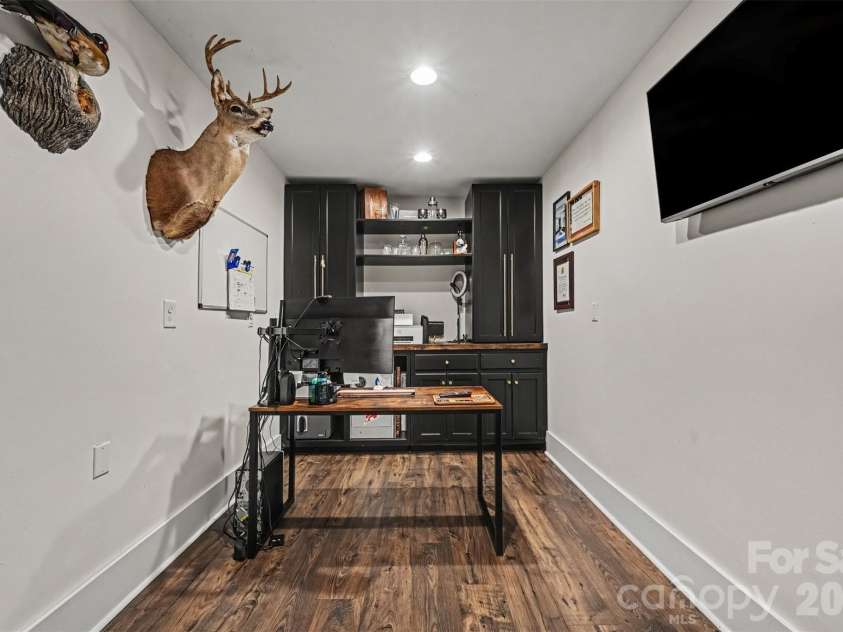5718 White Store Road, Wingate, NC 28174.  MLS# CAR4411897, YatesRealty ID 42518. Office