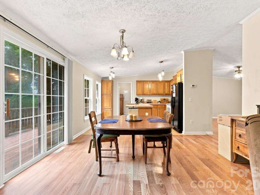 175 Riverfield Drive, Statesville, NC 28625.  MLS# CAR4412782, YatesRealty ID 42519. 