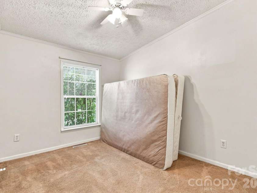 175 Riverfield Drive, Statesville, NC 28625.  MLS# CAR4412782, YatesRealty ID 42519. 