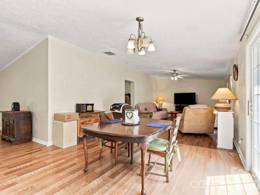 175 Riverfield Drive, Statesville, NC 28625.  MLS# CAR4412782, YatesRealty ID 42519. 
