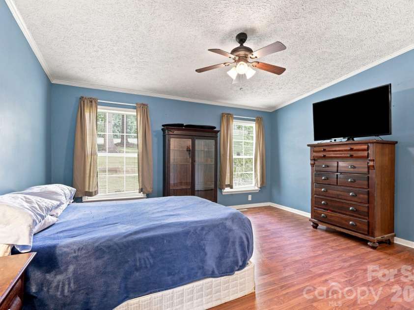 175 Riverfield Drive, Statesville, NC 28625.  MLS# CAR4412782, YatesRealty ID 42519. 