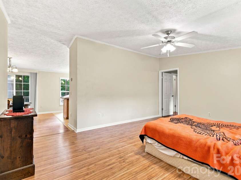 175 Riverfield Drive, Statesville, NC 28625.  MLS# CAR4412782, YatesRealty ID 42519. 