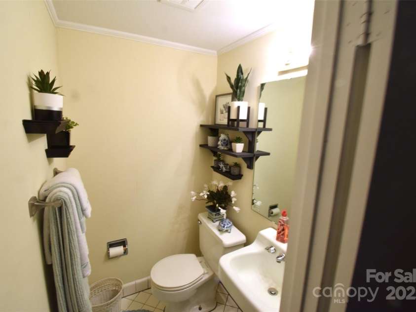 623 New Hope Road, Gastonia, NC 28054.  MLS# CAR4317091, YatesRealty ID 4252. 