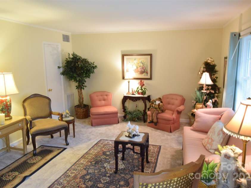 623 New Hope Road, Gastonia, NC 28054.  MLS# CAR4317091, YatesRealty ID 4252. 