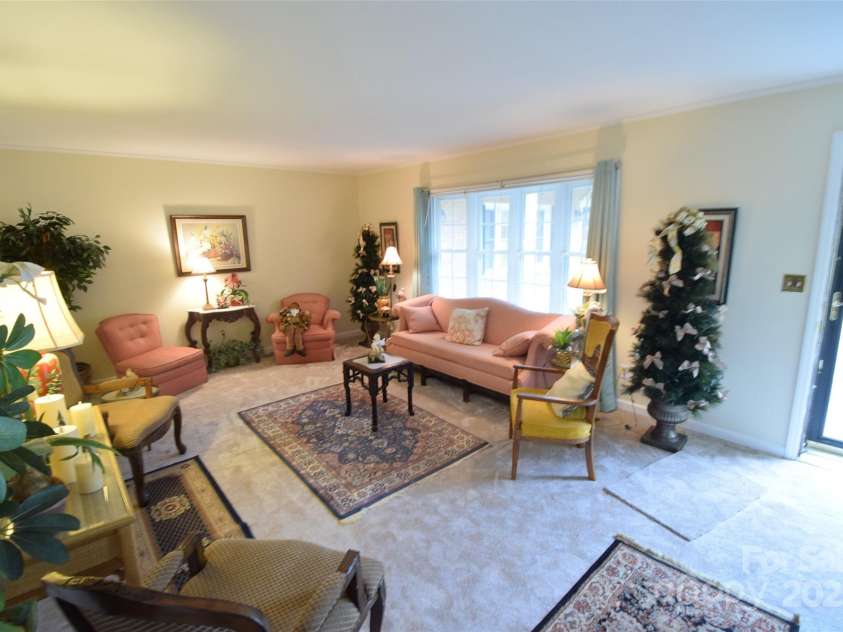 623 New Hope Road, Gastonia, NC 28054.  MLS# CAR4317091, YatesRealty ID 4252. 