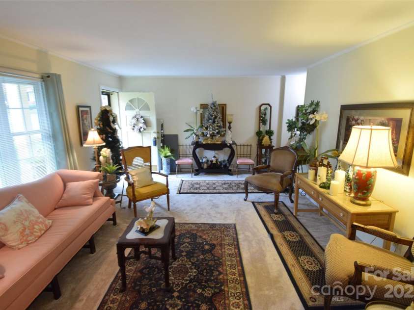 623 New Hope Road, Gastonia, NC 28054.  MLS# CAR4317091, YatesRealty ID 4252. 