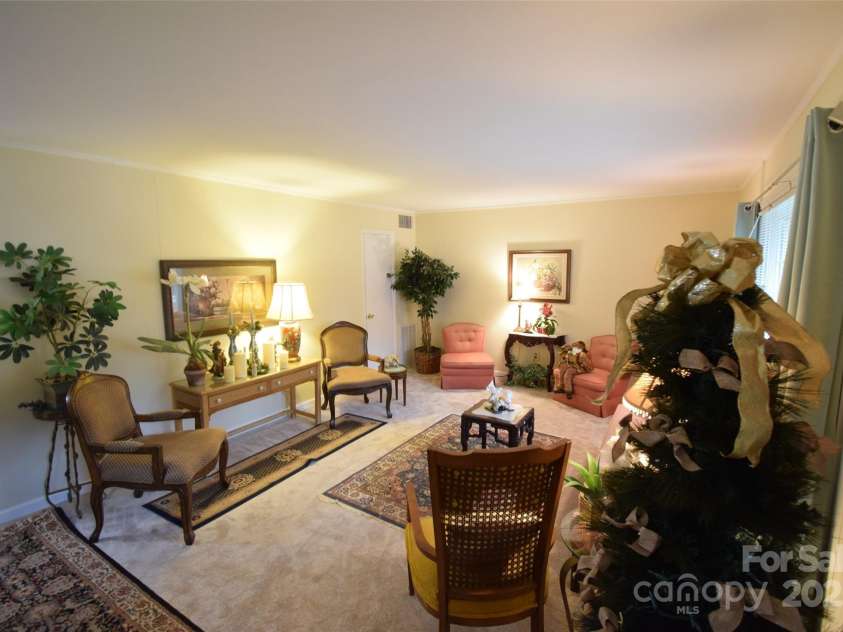 623 New Hope Road, Gastonia, NC 28054.  MLS# CAR4317091, YatesRealty ID 4252. 