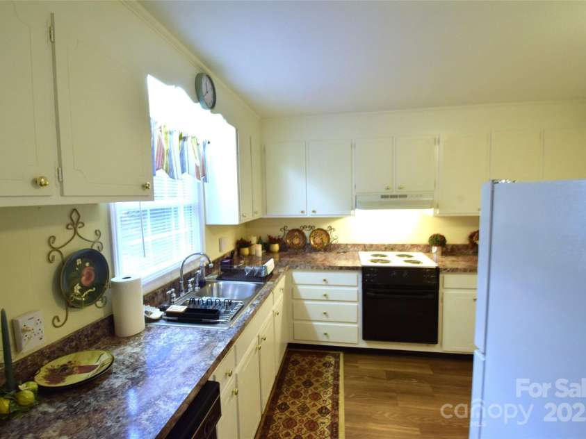 623 New Hope Road, Gastonia, NC 28054.  MLS# CAR4317091, YatesRealty ID 4252. 