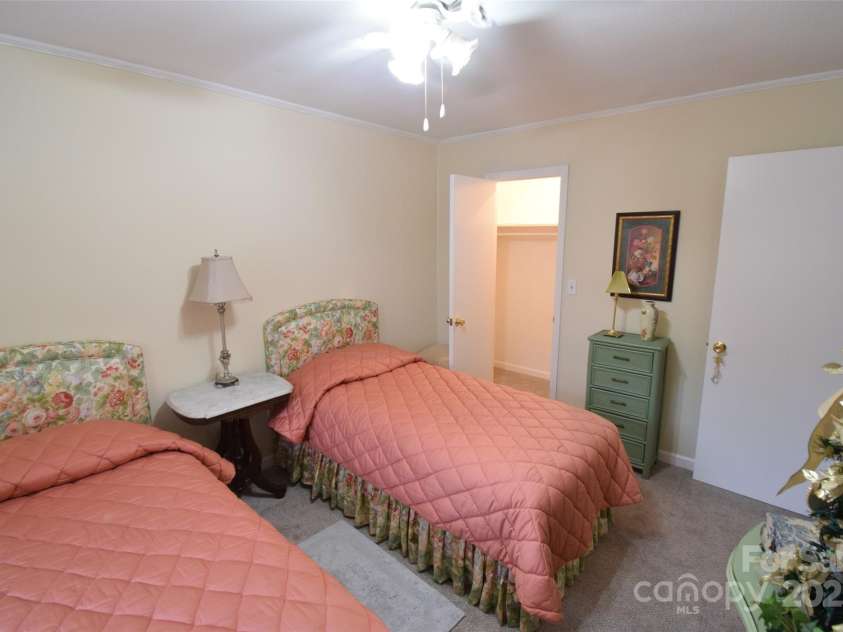 623 New Hope Road, Gastonia, NC 28054.  MLS# CAR4317091, YatesRealty ID 4252. 