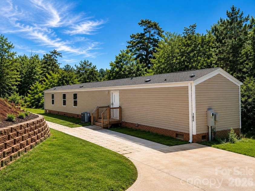 182 Left Fork Road, Pickens, SC 29671.  MLS# CAR4384235, YatesRealty ID 42521. 