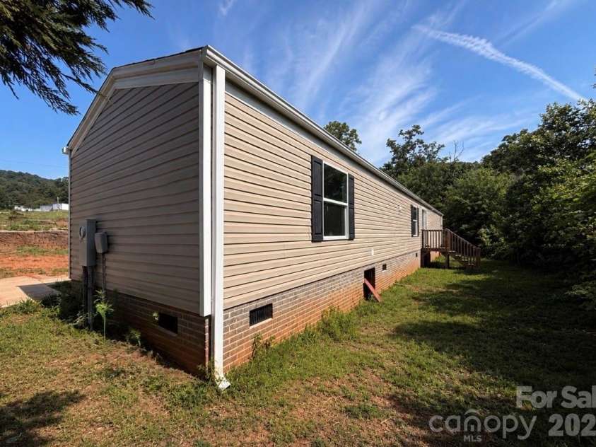 182 Left Fork Road, Pickens, SC 29671.  MLS# CAR4384235, YatesRealty ID 42521. 