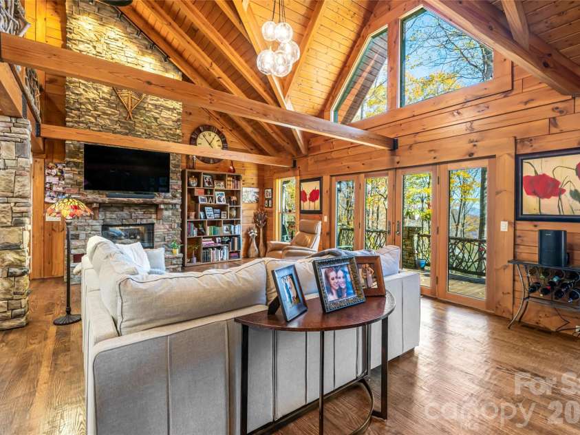 580 Flying Hawk Trail, Waynesville, NC 28786.  MLS# CAR4410856, YatesRealty ID 42522. 