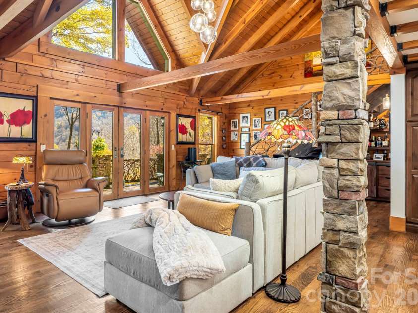 580 Flying Hawk Trail, Waynesville, NC 28786.  MLS# CAR4410856, YatesRealty ID 42522. 