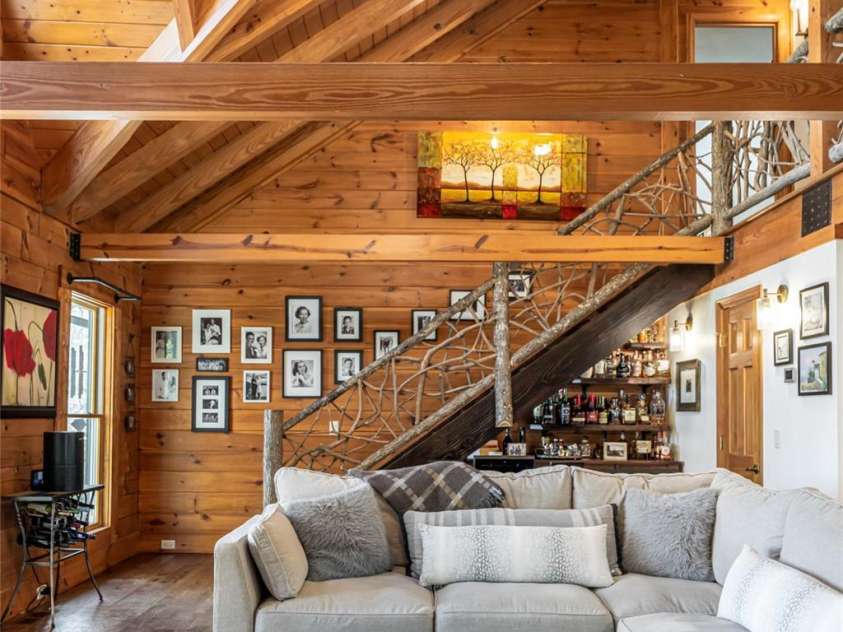 580 Flying Hawk Trail, Waynesville, NC 28786.  MLS# CAR4410856, YatesRealty ID 42522. 