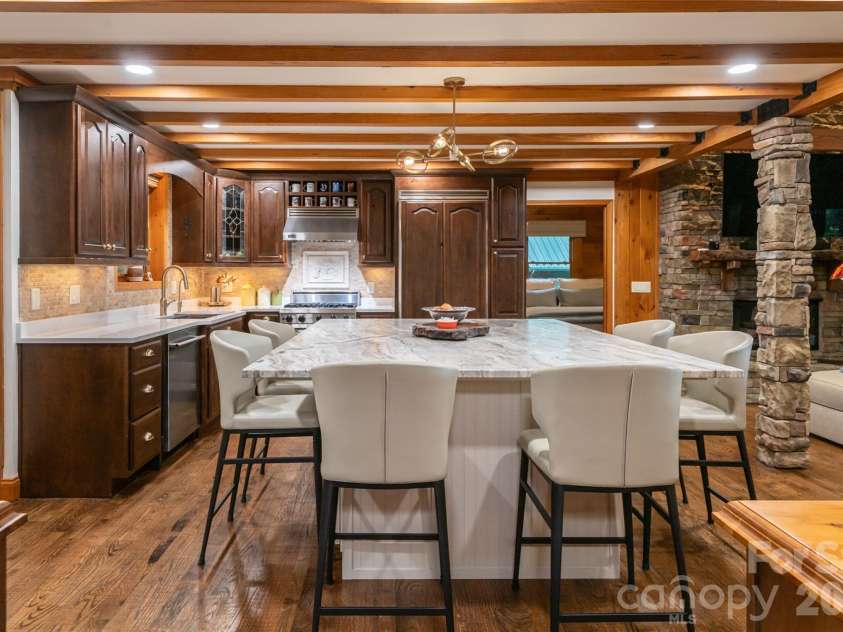 580 Flying Hawk Trail, Waynesville, NC 28786.  MLS# CAR4410856, YatesRealty ID 42522. 