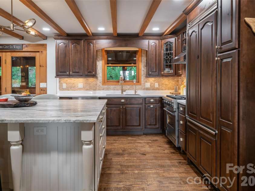 580 Flying Hawk Trail, Waynesville, NC 28786.  MLS# CAR4410856, YatesRealty ID 42522. 