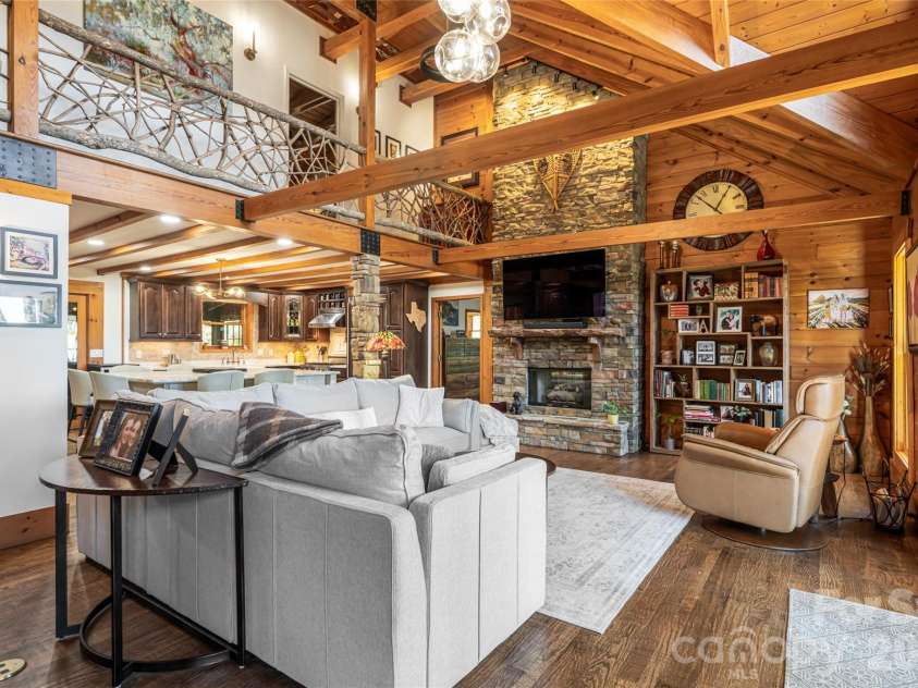 580 Flying Hawk Trail, Waynesville, NC 28786.  MLS# CAR4410856, YatesRealty ID 42522. Newly painted interior