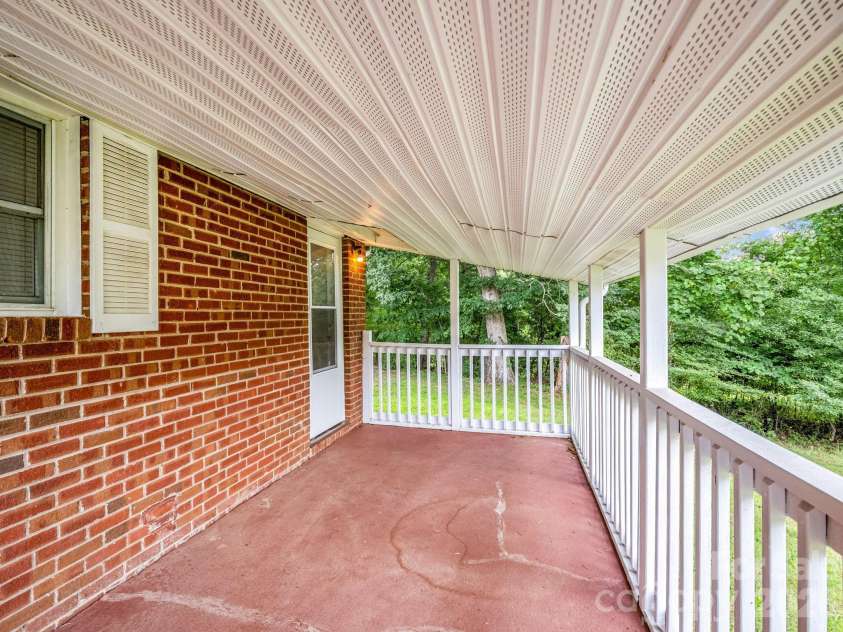 617 Harris Henrietta Road, Forest City, NC 28043.  MLS# CAR4412895, YatesRealty ID 42523. 