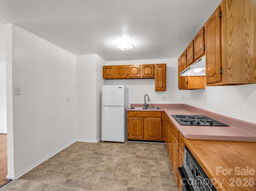617 Harris Henrietta Road, Forest City, NC 28043.  MLS# CAR4412895, YatesRealty ID 42523. 