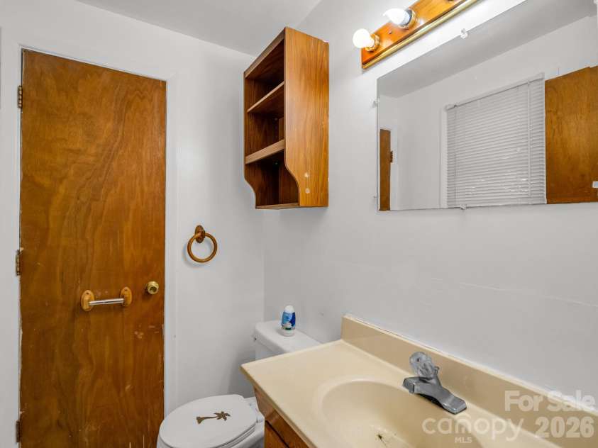 617 Harris Henrietta Road, Forest City, NC 28043.  MLS# CAR4412895, YatesRealty ID 42523. 