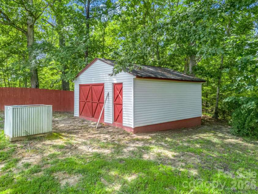 617 Harris Henrietta Road, Forest City, NC 28043.  MLS# CAR4412895, YatesRealty ID 42523. 