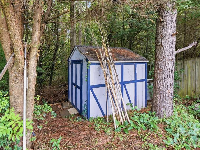 1957 Leesburg Drive, Clover, SC 29710.  MLS# CAR4411306, YatesRealty ID 42524. 