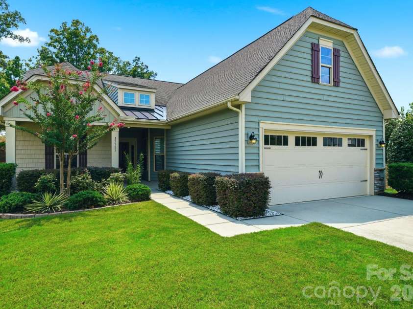 13313 Canterbury Castle Drive, Charlotte, NC 28273.  MLS# CAR4408579, YatesRealty ID 42526. 