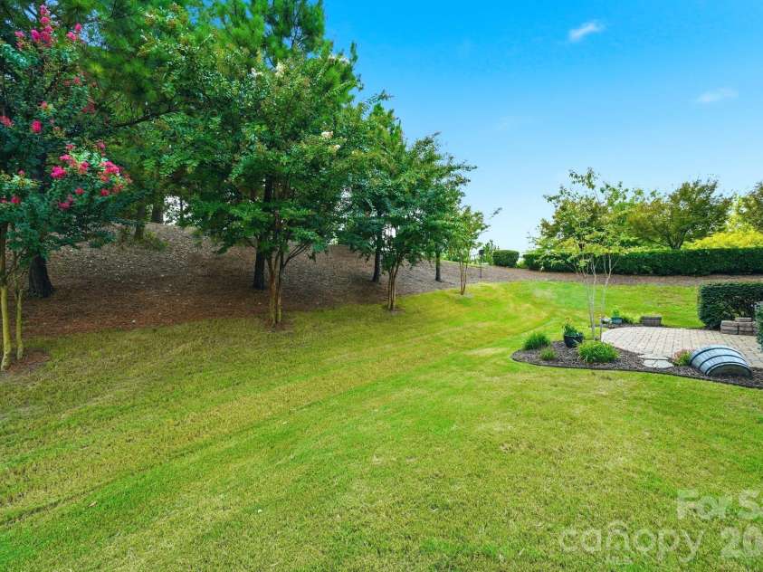 13313 Canterbury Castle Drive, Charlotte, NC 28273.  MLS# CAR4408579, YatesRealty ID 42526. 