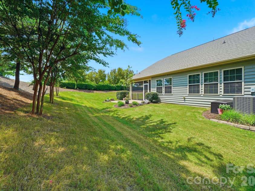 13313 Canterbury Castle Drive, Charlotte, NC 28273.  MLS# CAR4408579, YatesRealty ID 42526. 