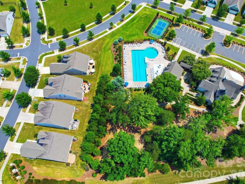 13313 Canterbury Castle Drive, Charlotte, NC 28273.  MLS# CAR4408579, YatesRealty ID 42526. 