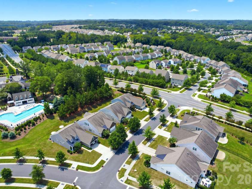 13313 Canterbury Castle Drive, Charlotte, NC 28273.  MLS# CAR4408579, YatesRealty ID 42526. 