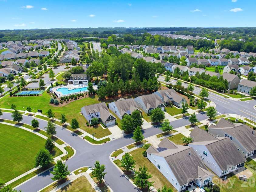 13313 Canterbury Castle Drive, Charlotte, NC 28273.  MLS# CAR4408579, YatesRealty ID 42526. 