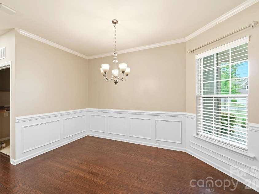 13313 Canterbury Castle Drive, Charlotte, NC 28273.  MLS# CAR4408579, YatesRealty ID 42526. Dining Area