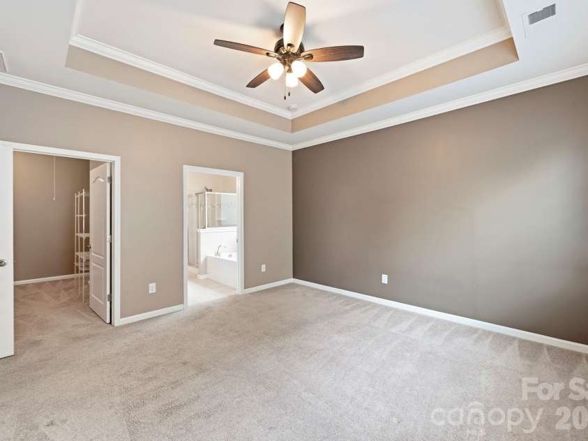 13313 Canterbury Castle Drive, Charlotte, NC 28273.  MLS# CAR4408579, YatesRealty ID 42526. Primary Bedroom