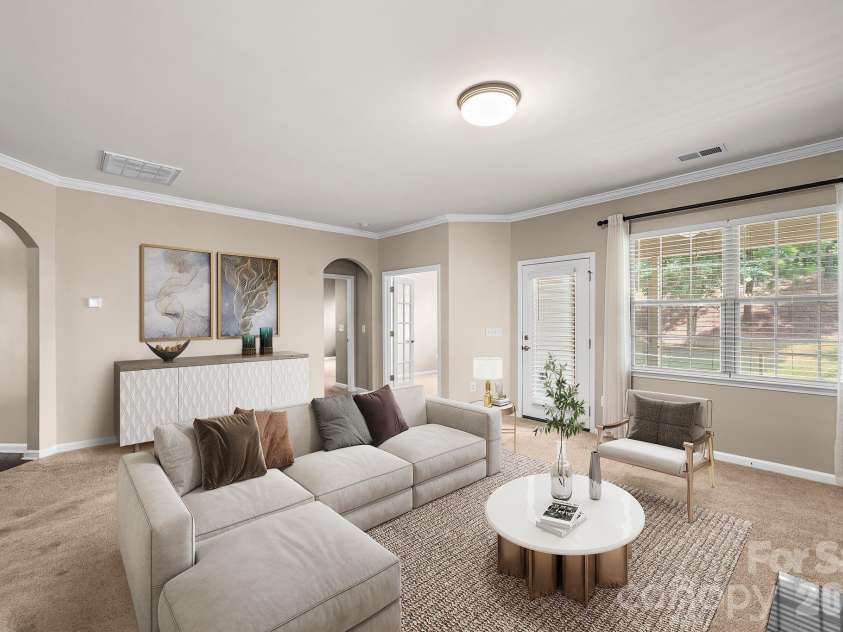 13313 Canterbury Castle Drive, Charlotte, NC 28273.  MLS# CAR4408579, YatesRealty ID 42526. Virtually Staged