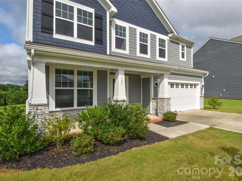 125 Dawn Run Loop, Mooresville, NC 28115.  MLS# CAR4408914, YatesRealty ID 42527. 