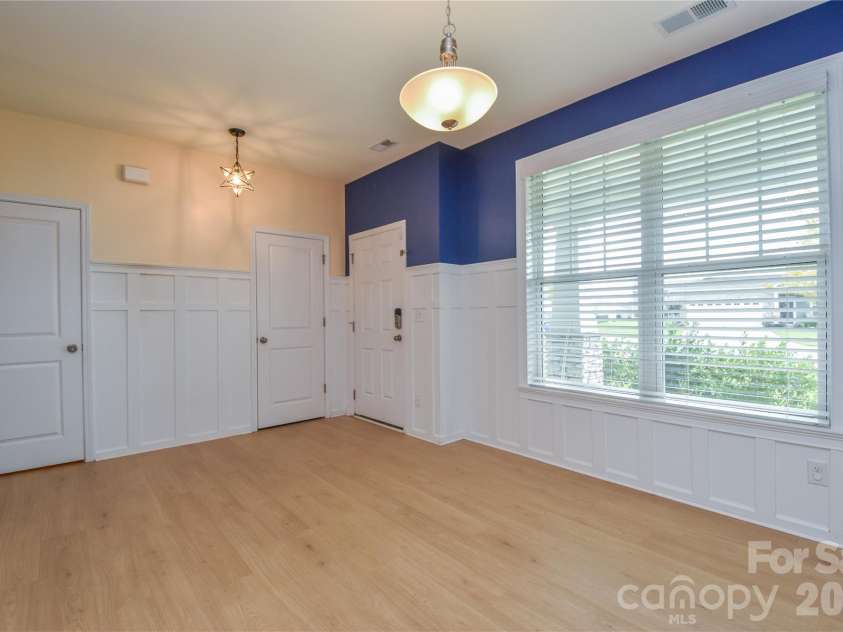 125 Dawn Run Loop, Mooresville, NC 28115.  MLS# CAR4408914, YatesRealty ID 42527. 