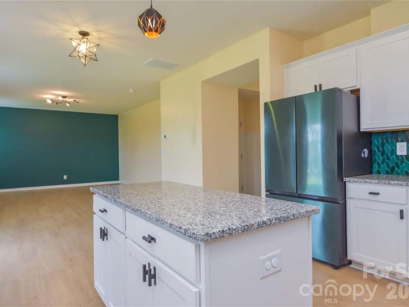 125 Dawn Run Loop, Mooresville, NC 28115.  MLS# CAR4408914, YatesRealty ID 42527. 