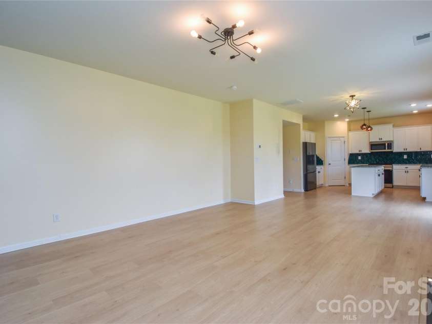 125 Dawn Run Loop, Mooresville, NC 28115.  MLS# CAR4408914, YatesRealty ID 42527. 