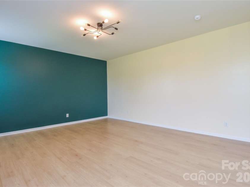 125 Dawn Run Loop, Mooresville, NC 28115.  MLS# CAR4408914, YatesRealty ID 42527. 