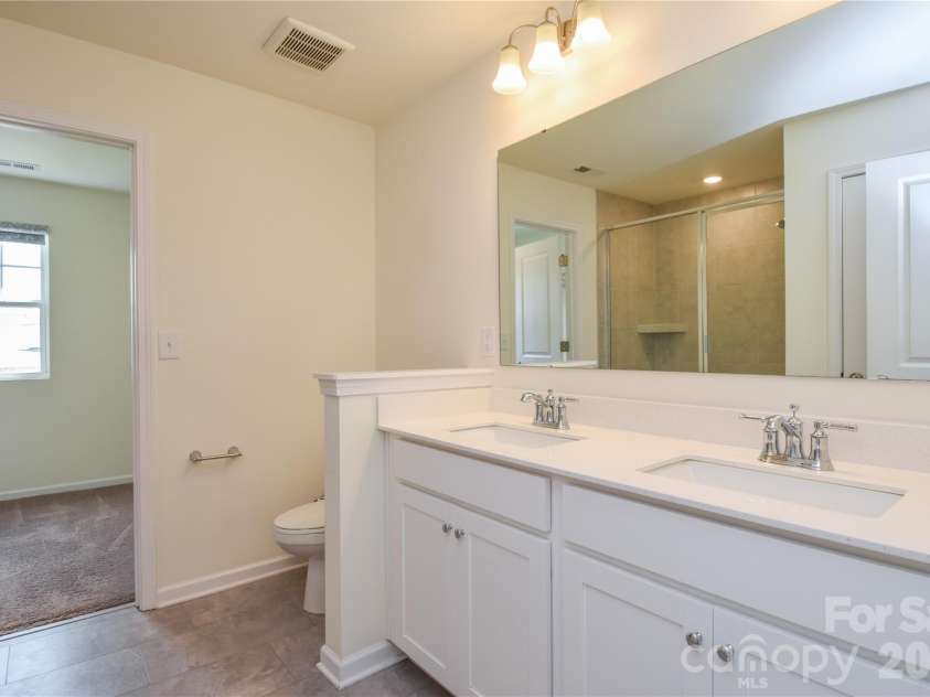 125 Dawn Run Loop, Mooresville, NC 28115.  MLS# CAR4408914, YatesRealty ID 42527. 