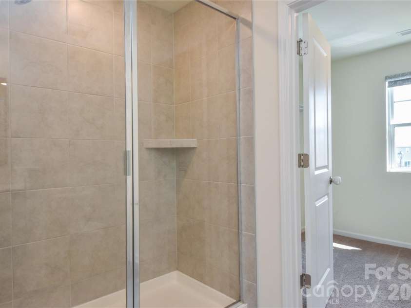 125 Dawn Run Loop, Mooresville, NC 28115.  MLS# CAR4408914, YatesRealty ID 42527. 