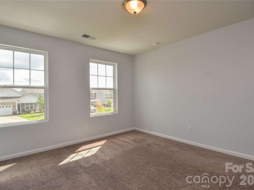 125 Dawn Run Loop, Mooresville, NC 28115.  MLS# CAR4408914, YatesRealty ID 42527. 