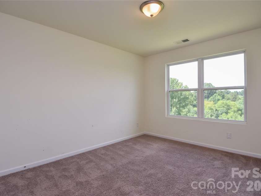 125 Dawn Run Loop, Mooresville, NC 28115.  MLS# CAR4408914, YatesRealty ID 42527. 