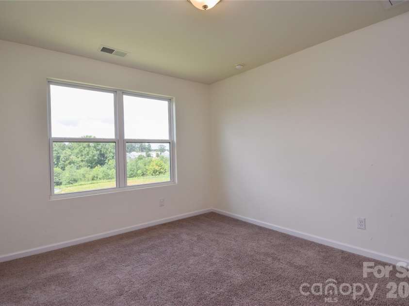 125 Dawn Run Loop, Mooresville, NC 28115.  MLS# CAR4408914, YatesRealty ID 42527. 