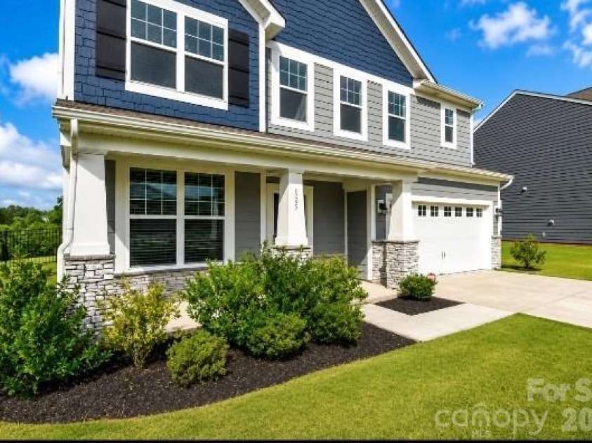 125 Dawn Run Loop, Mooresville, NC 28115.  MLS# CAR4408914, YatesRealty ID 42527. 