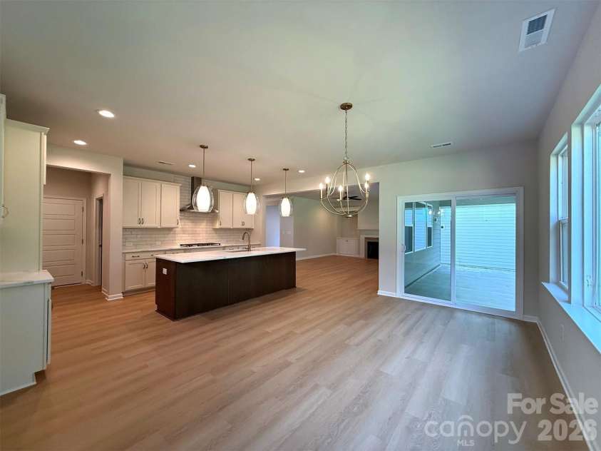 2022 Sabra Street, Gastonia, NC 28054.  MLS# CAR4398300, YatesRealty ID 42528. Breakfast/Kitchen