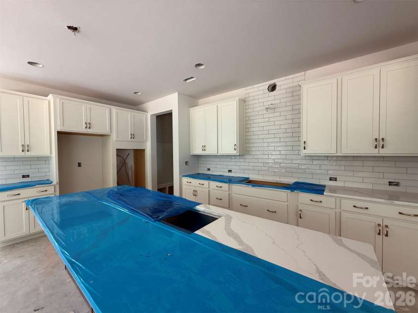 2022 Sabra Street, Gastonia, NC 28054.  MLS# CAR4398300, YatesRealty ID 42528. Kitchen